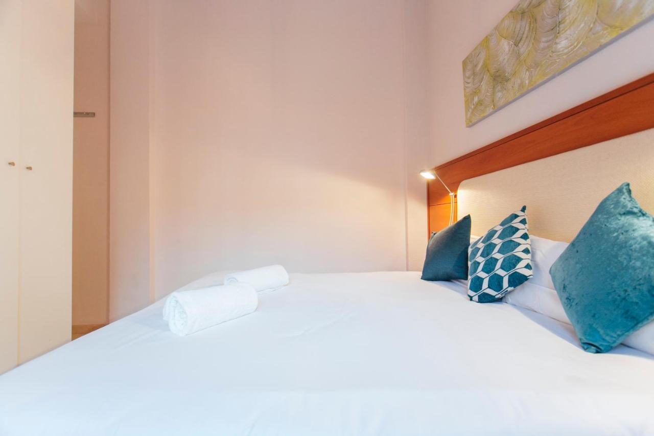 Wide With Terrace- 2bd 1bth- Santa Cruz Sevilla